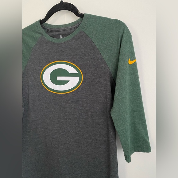 Nike NFL Green Bay Packers Cropped Sleeve Shirt Women’s Small - Picture 5 of 5